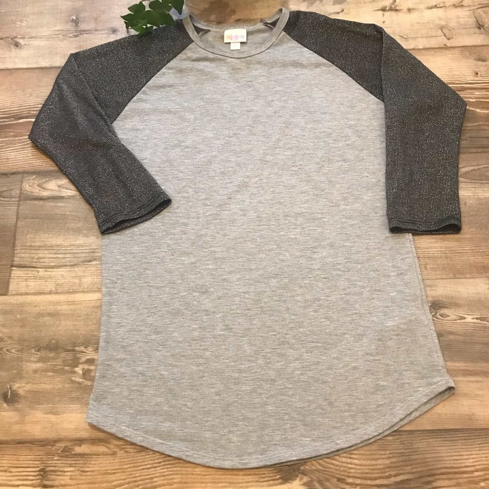 LuLaroe Randy Tee - Picture 4 of 7